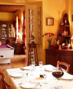 Aux Trois Fontaines Bed & Breakfast Eynesse Exterior photo